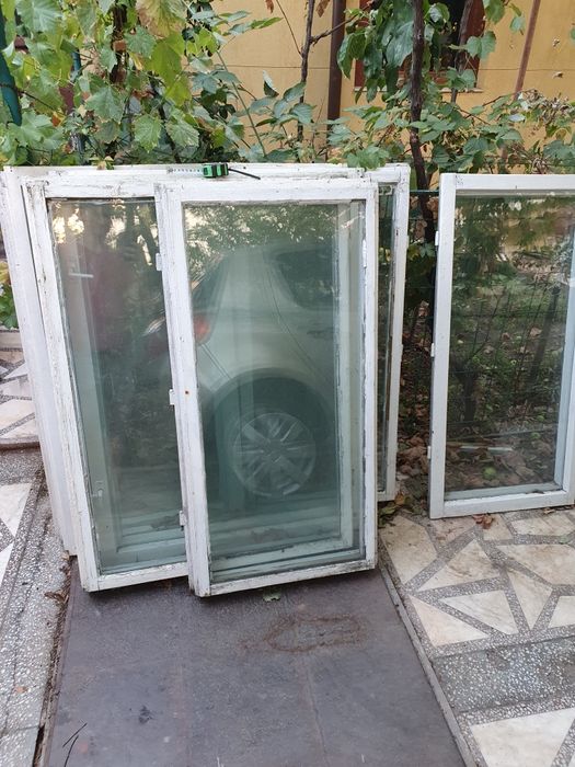 Ferestre si usi duble lemn rama sticla geamuri