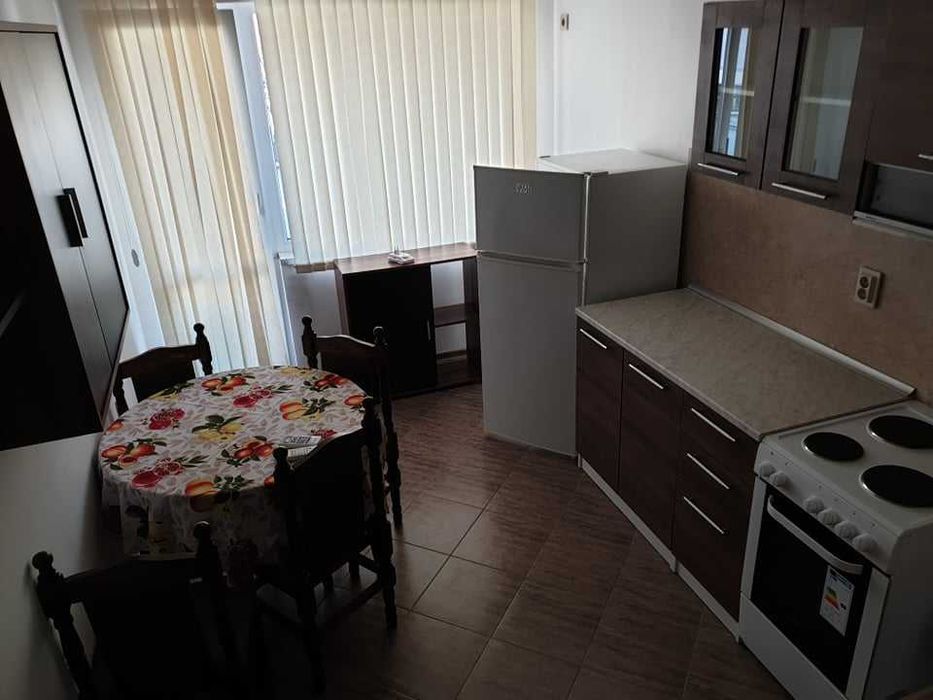 Дава се под наем Тристаен апартамент в Бургас, Възраждане - 78 кв.м за 204 € - Снимка #1