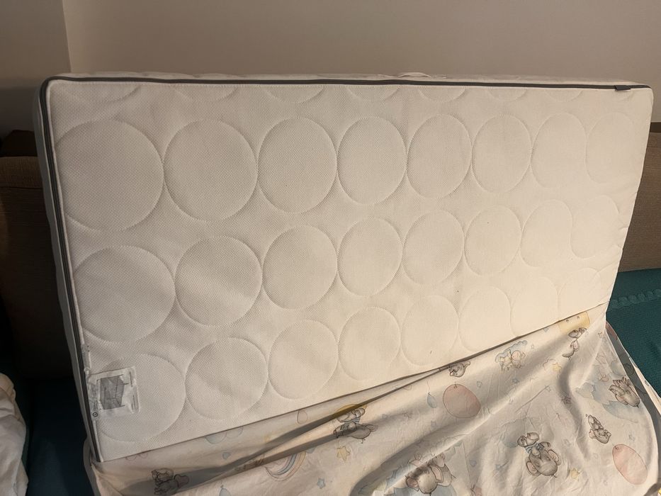 Patut ikea + saltea, scaun antilop, salteluta de schimbat bebe