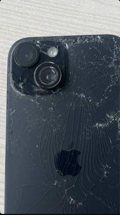 Продам айфон 15