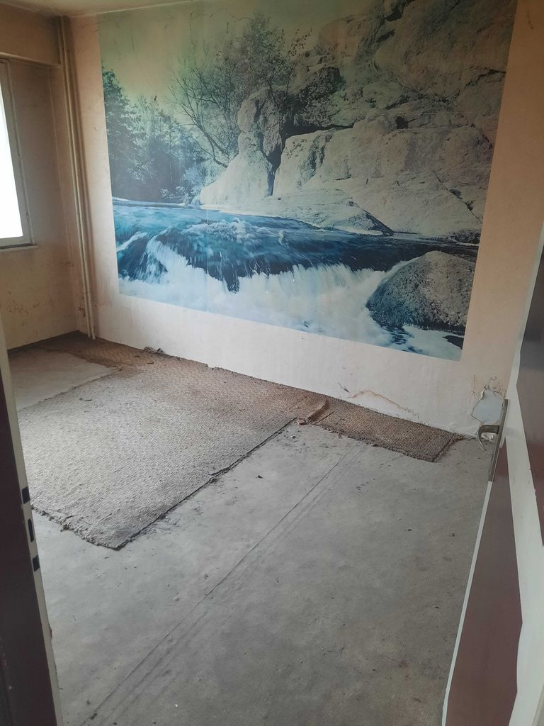 Продава се Тристаен апартамент в Радомир - 85 кв.м за 516 €/кв.м - Снимка #1