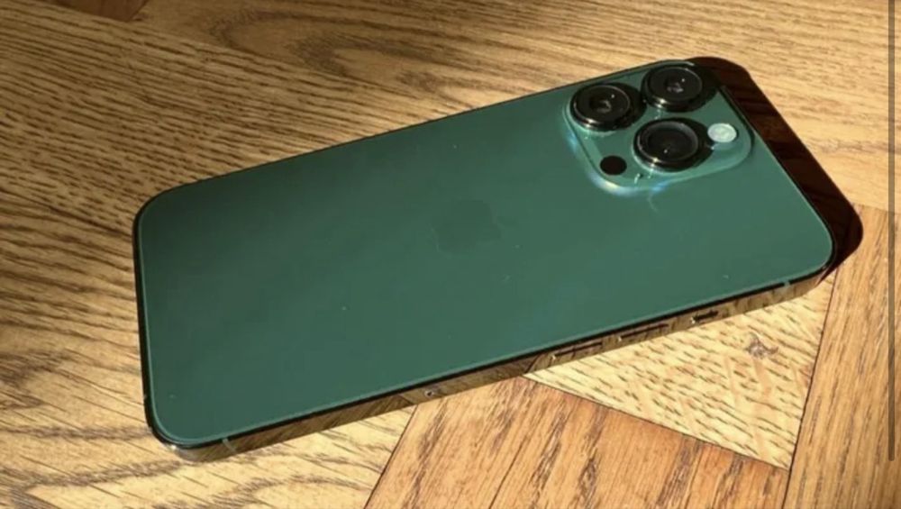 Iphone 13 pro max green