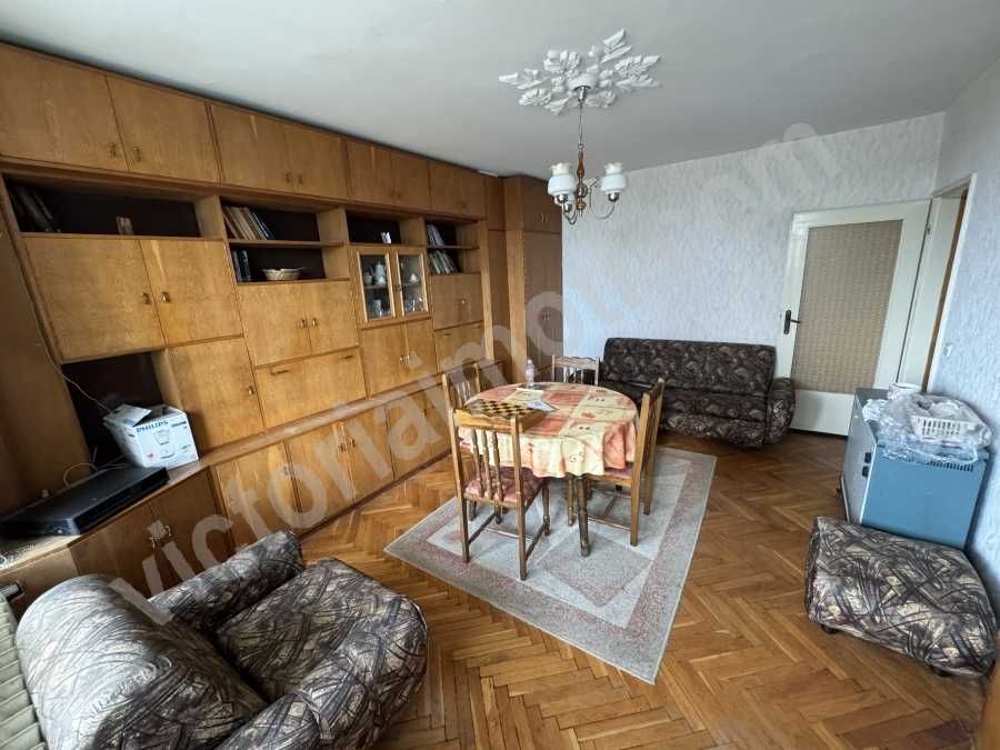 Тристаен апартамент в кв. Колю Фичето