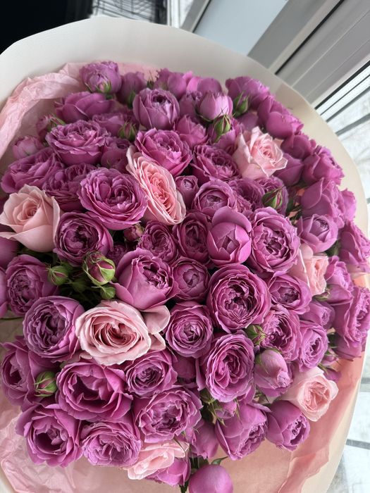 Продам огромный букет цветов свежий