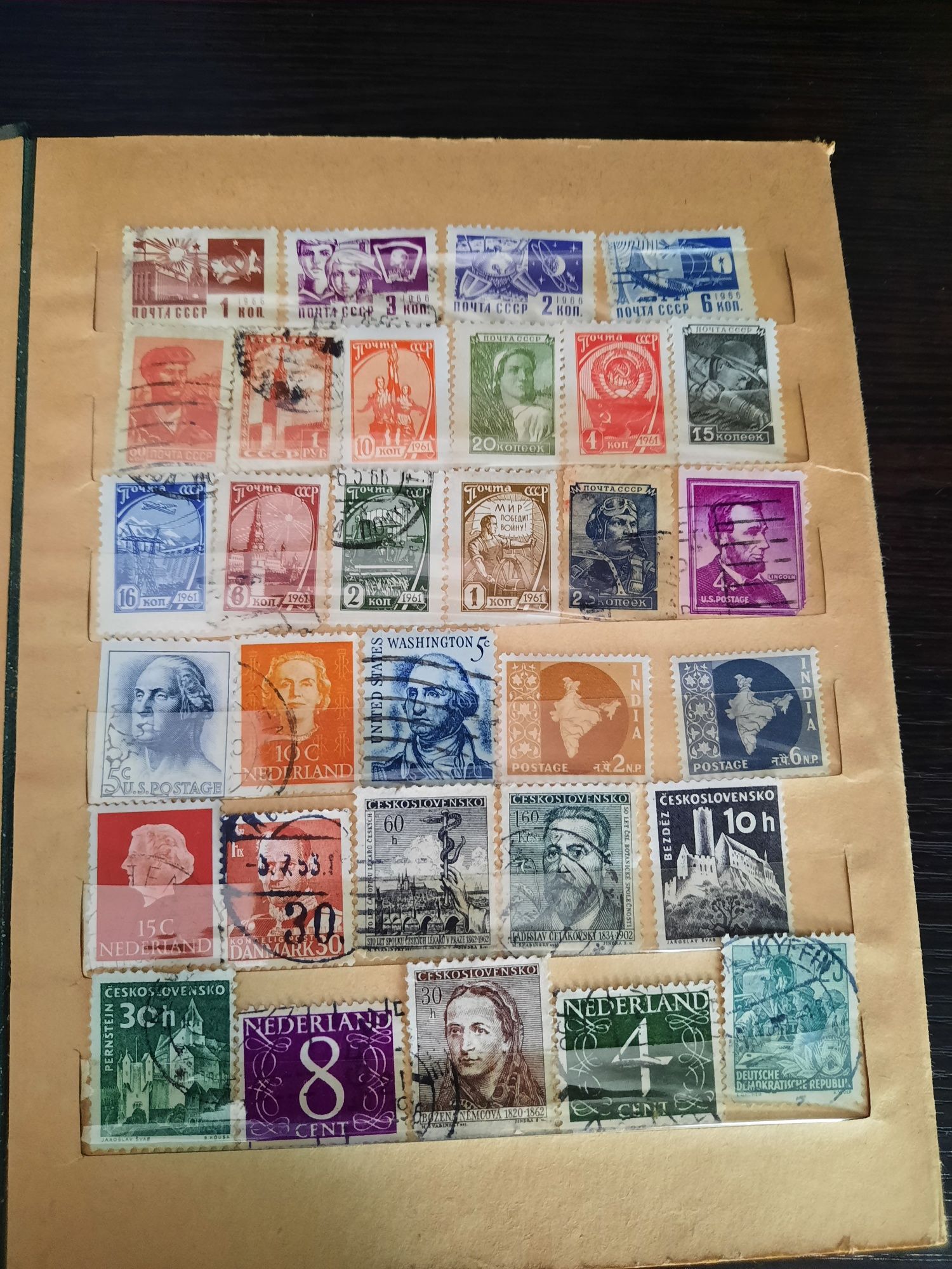 Продаю старинные марки.