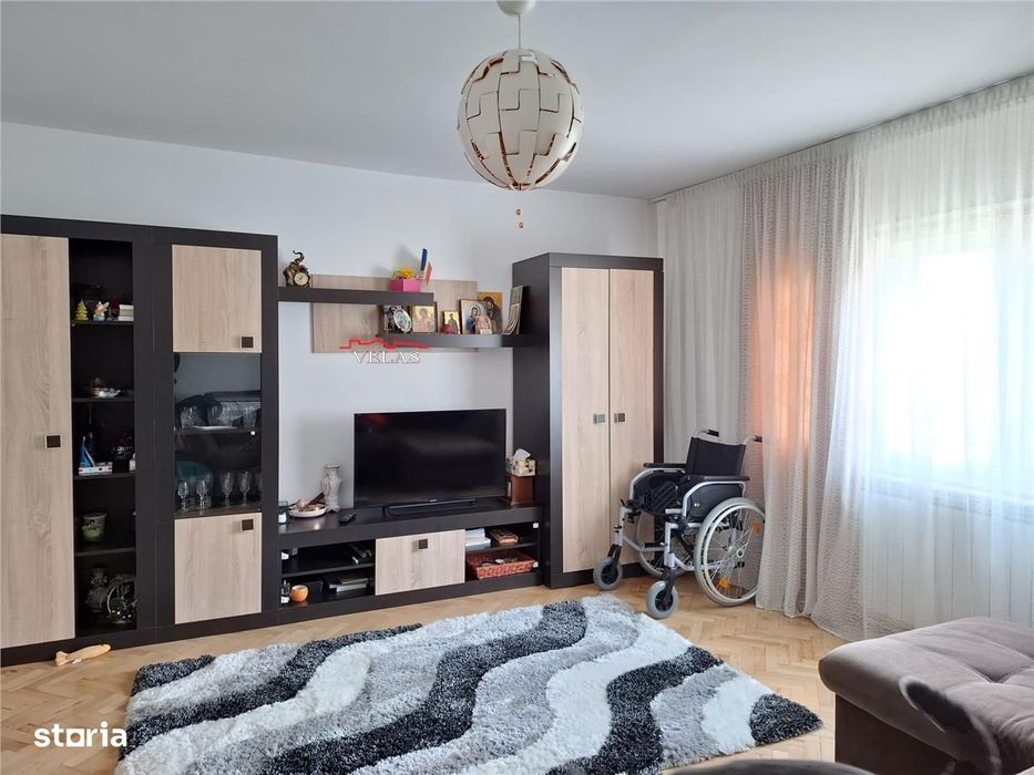 Apartament 3 camere, et 3, CT, balcon mare, doua bai