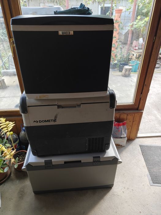 Frigider cu compresor 12v/24v/220v Waeco Dometic
