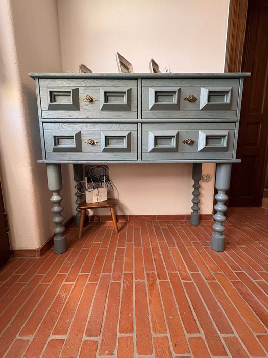 Mobila la comanda (lemn masiv)