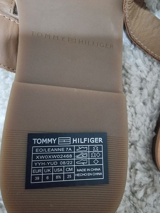Papuci dama  tommy hilfiger originali,piele