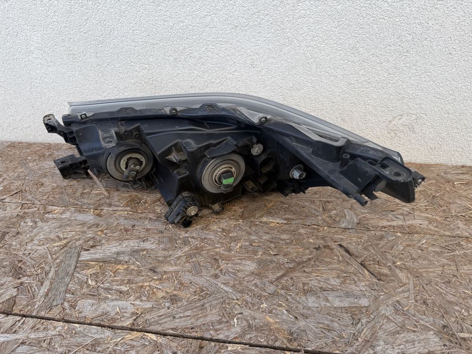 Far dreapta Toyota Hilux 2019-2023 Halogen Original Europa