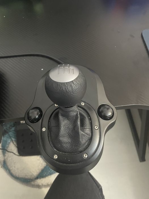 Продавам шифтър за волан logitech