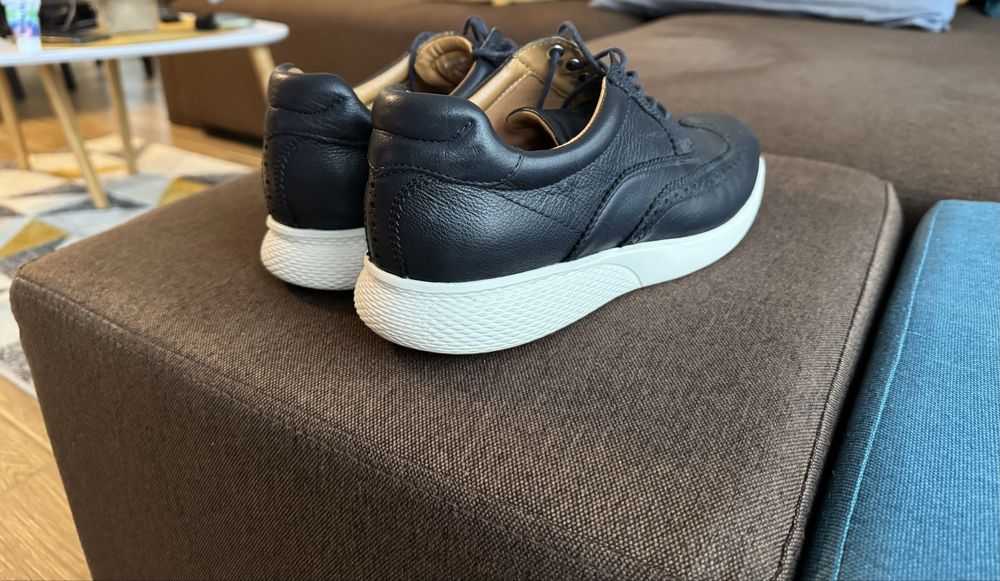 Елегантни мъжки обувки Massimo Dutti от естествена кожа