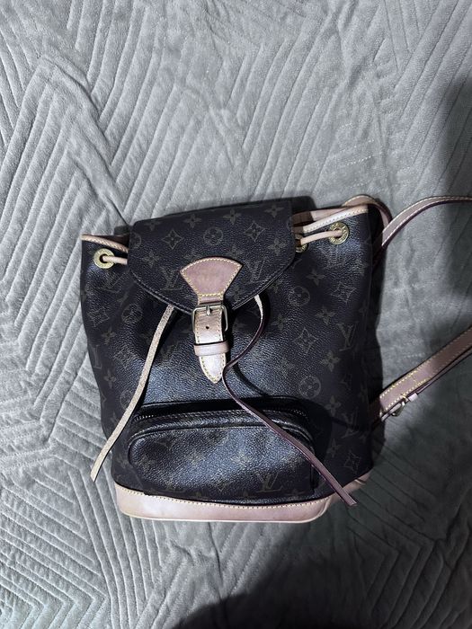 Продам рюкзачек  LV