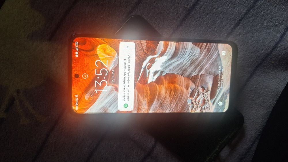 Продам телефон срочно