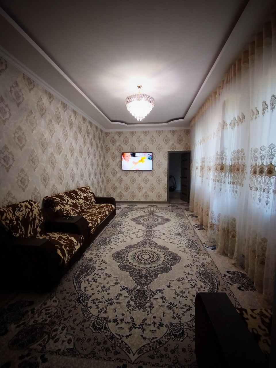 Ховли уй сотилади.