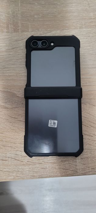 Galaxy Z Flip 5 in stare perfecta