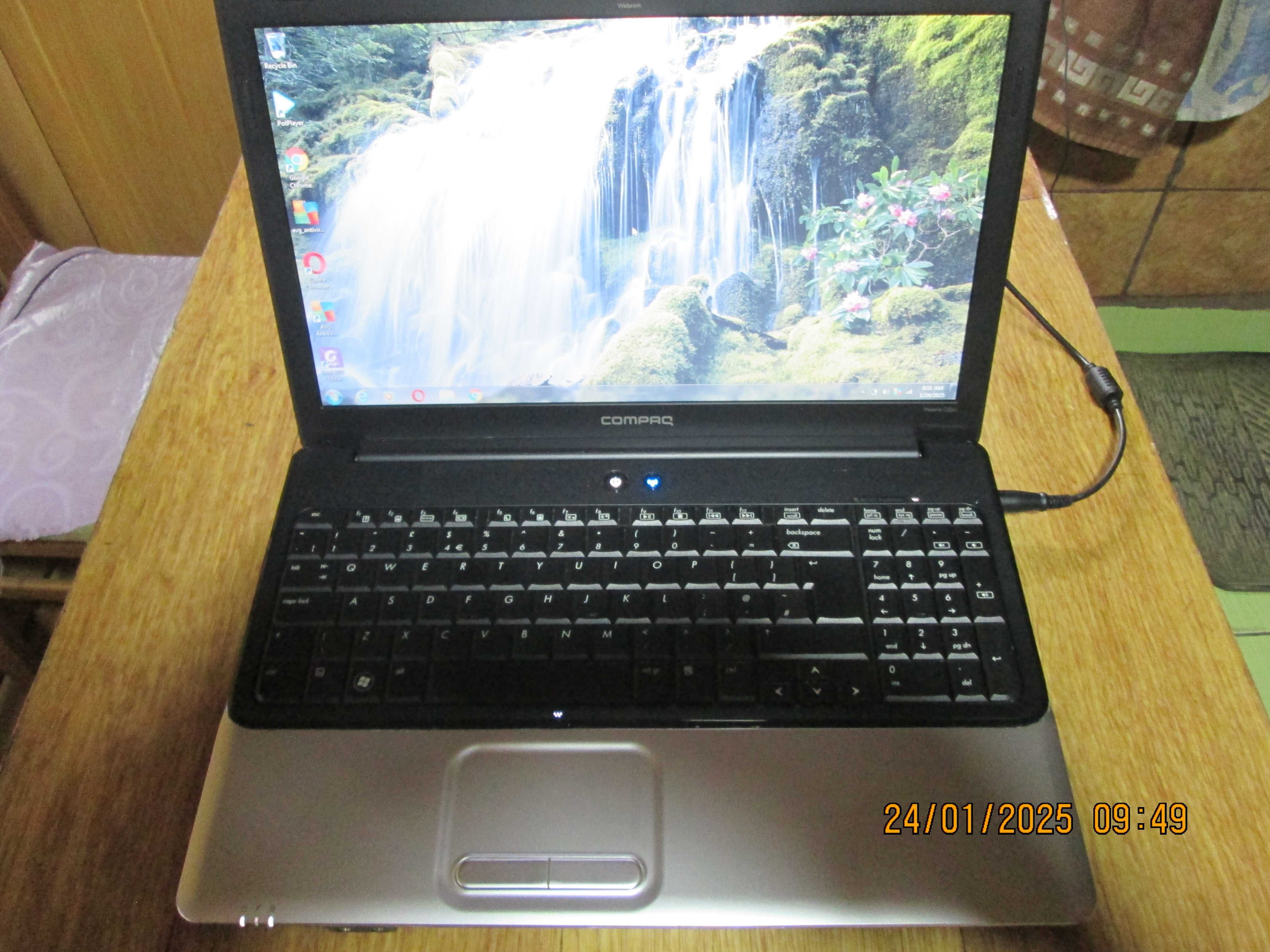 лаптоп 15 инча-compaq presario cq61