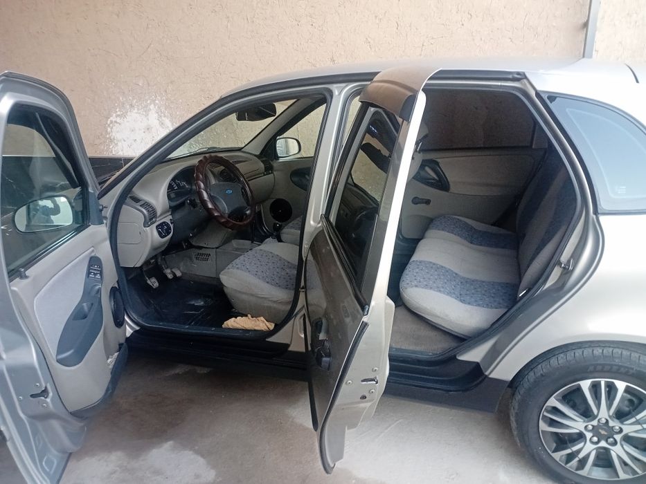 Лада Калина сотилади