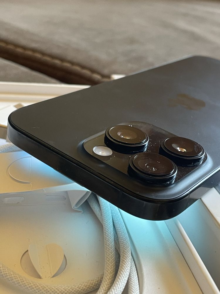 Iphone 16 Pro Max 100% battery