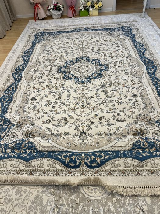 Продам иранский ковер, размер 250х350