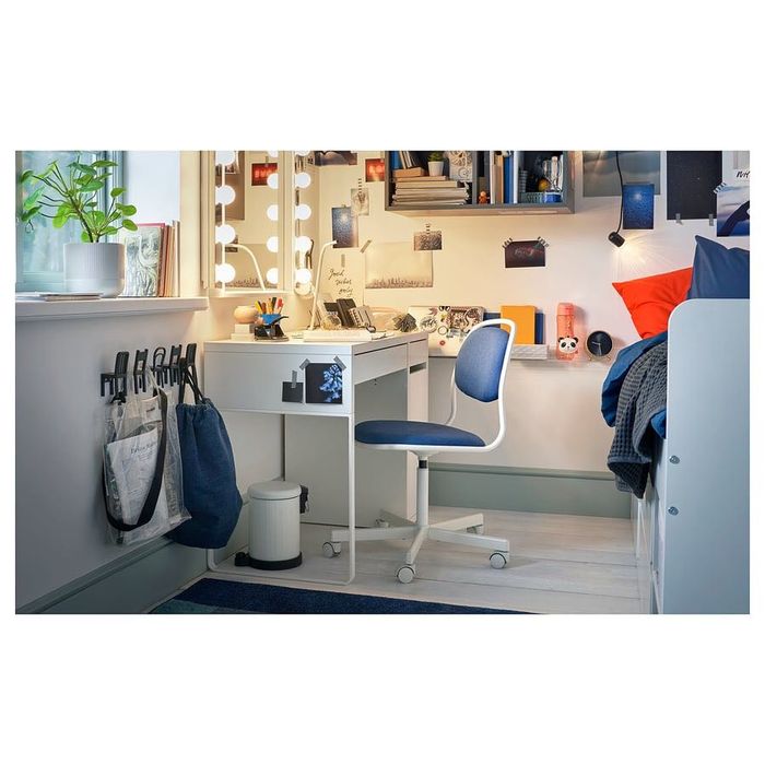 Birou cu scaun copil IKEA
