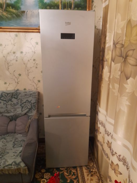 Продаю холодильник