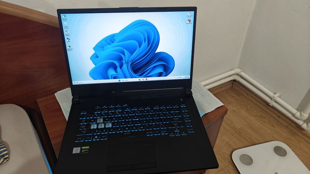 Asus gaming rog strix Intel i5 gen 9