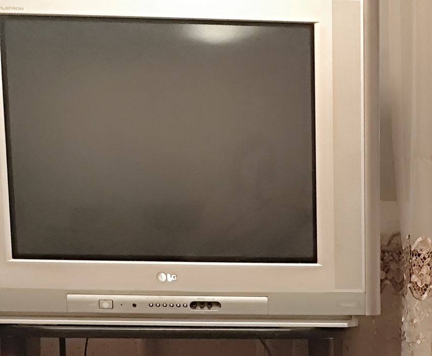 Продам телевизор