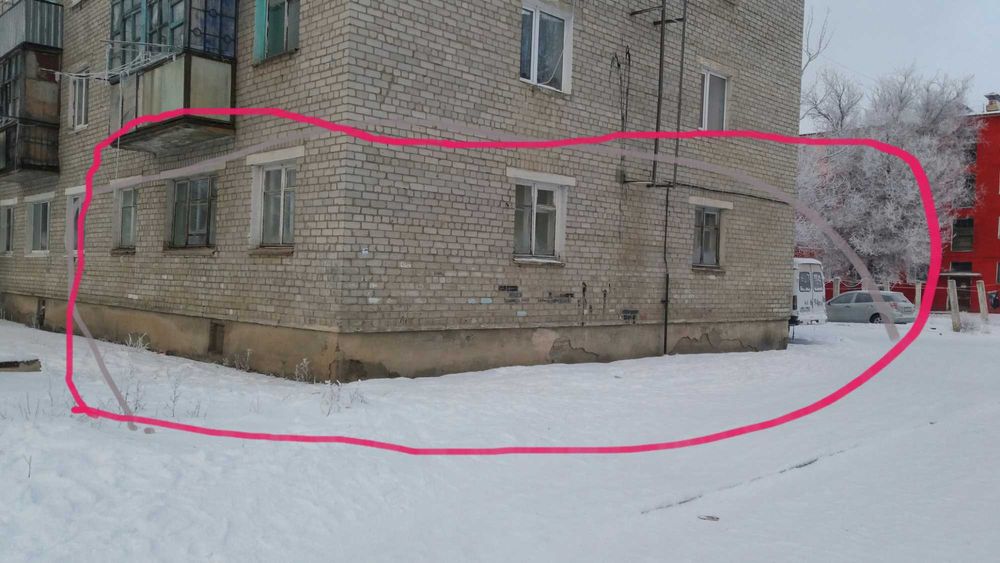 продам квартиру спаренную  на первом этаже 4х комнатную