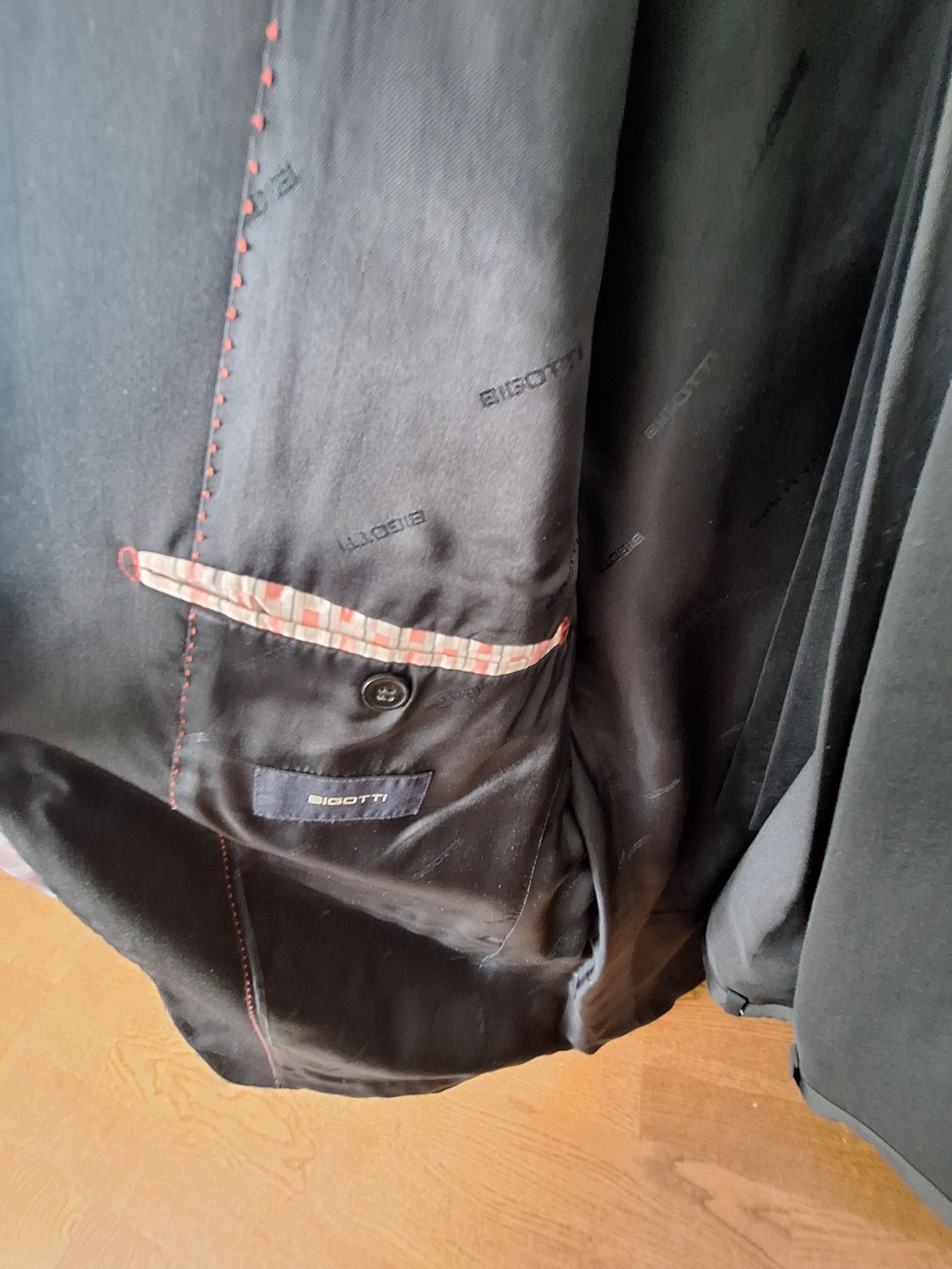Costum negru Bigotti regular marimea 54, lână
