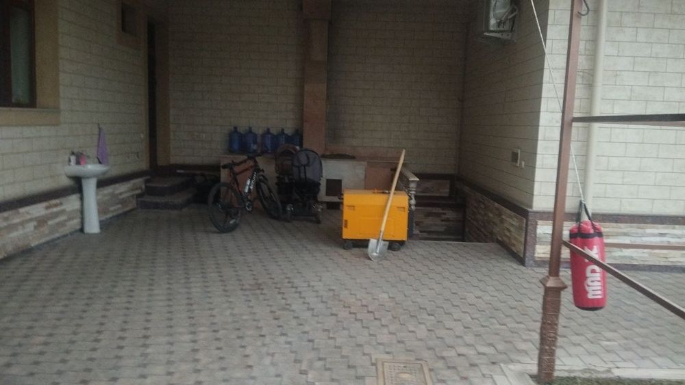 Srochna uy sotiladi sabzavot mahallasida.