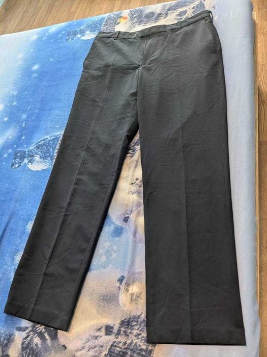 Pantaloni Bărbați IZOD Straight - Stil Clasic și Confortabil. NOU