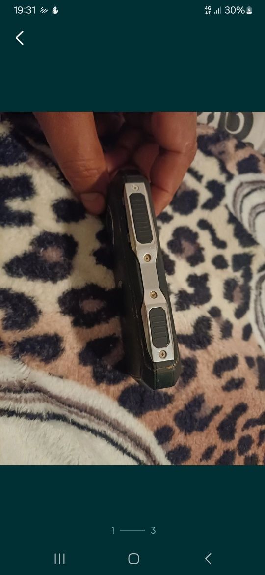 Telefon antișoc 100 lei fără baterie