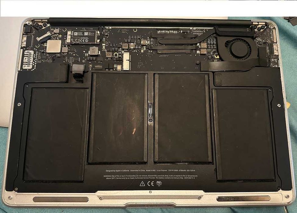 MacBook Air A1466 2015 i5 4GB