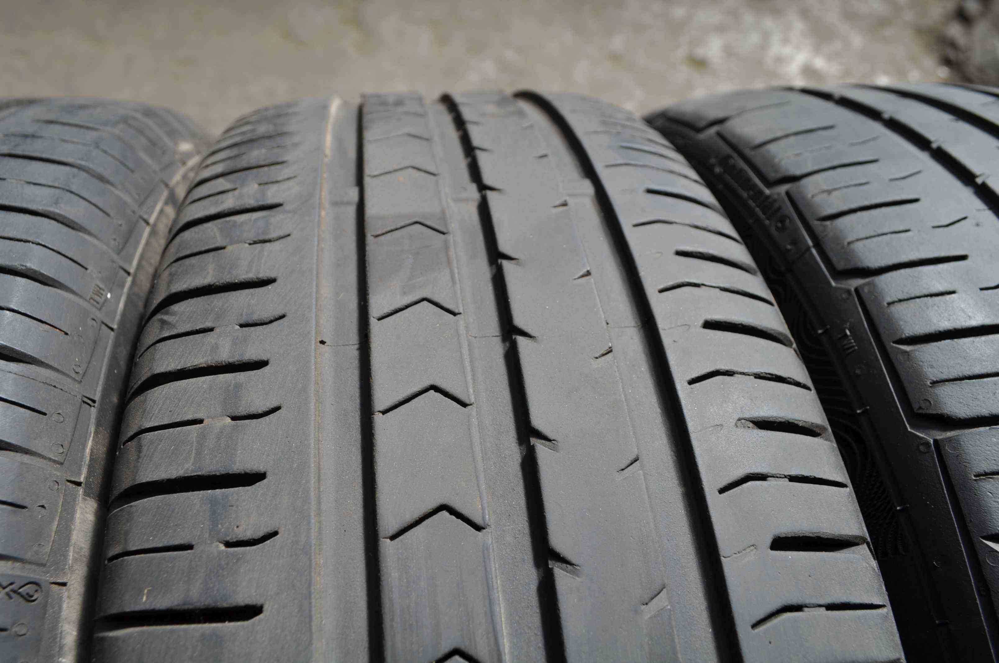 SET 2 Anvelope Vara 195/60 R15 CONTINENTAL ContiPremiumContact 5 88H