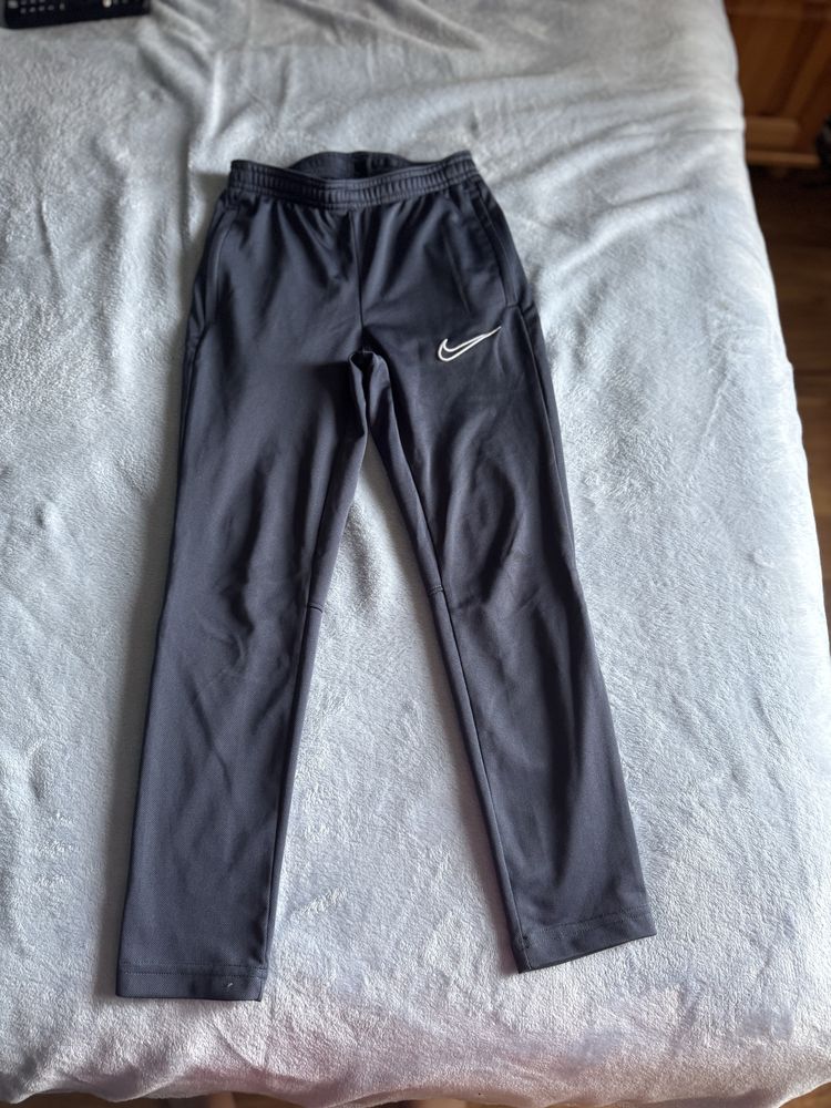 Детски анцунг NIKE