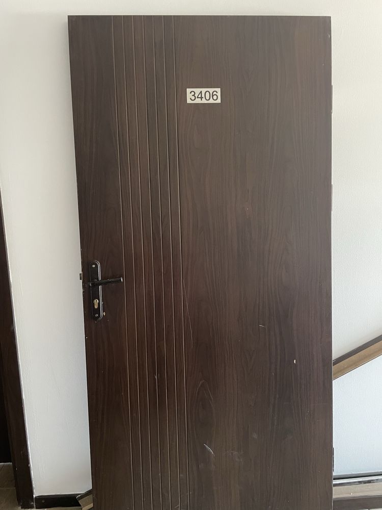 Врата дясна от MDF материал