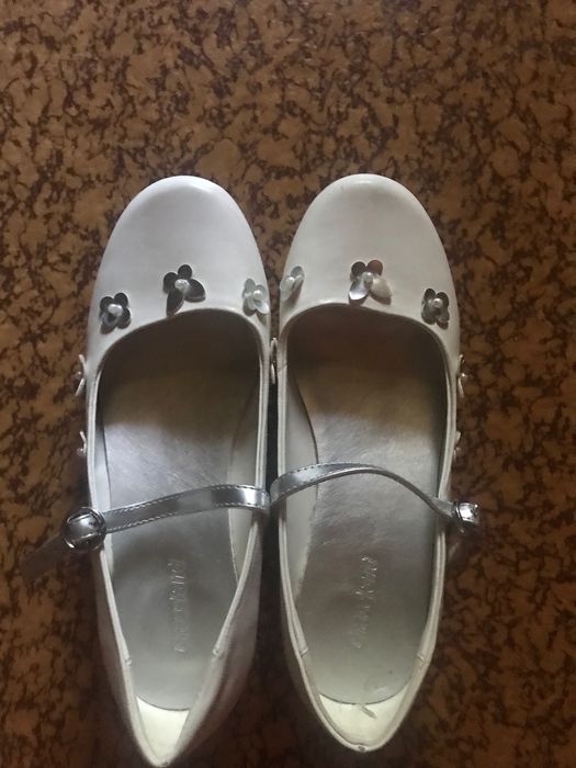 Детские новые белые туфли , из Германии