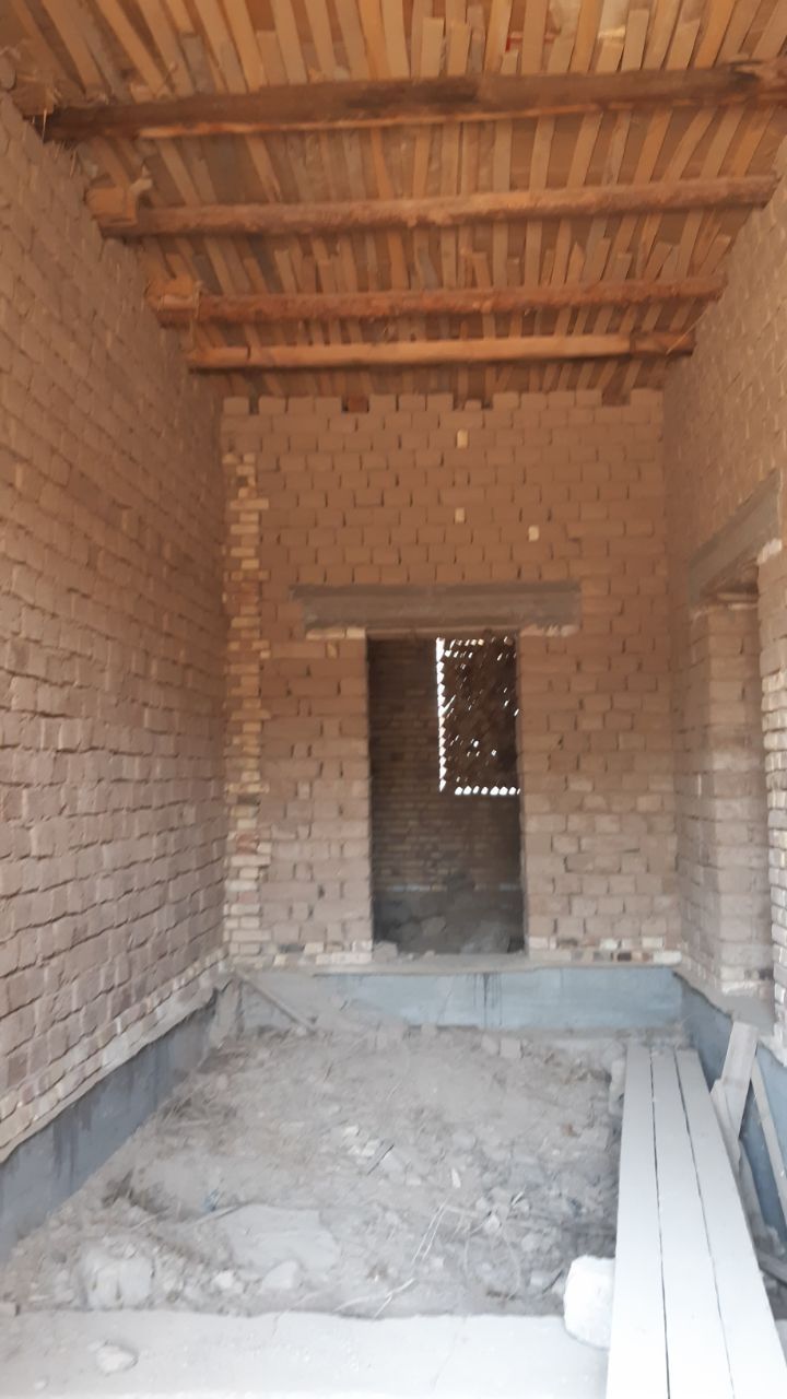 Ховли Уй сотилади