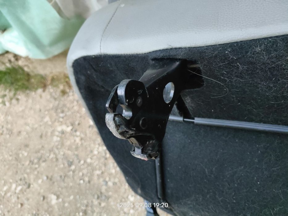 Bancheta Dacia mcv pt locurile 6 și 7