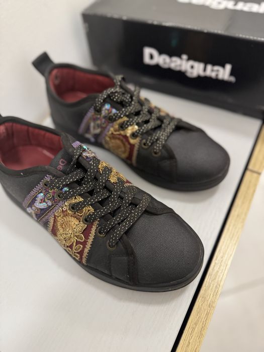 Кецове DESIGUAL Бохо стил