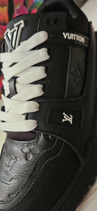 Adidași Louis Vuitton