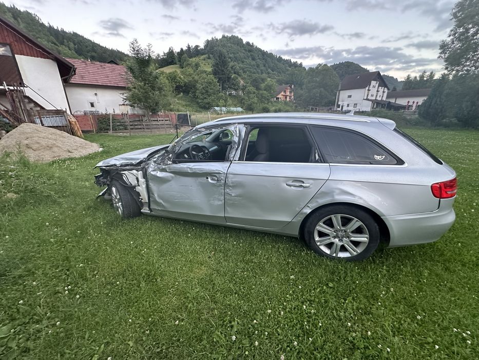 Vand Audi A4 avariat