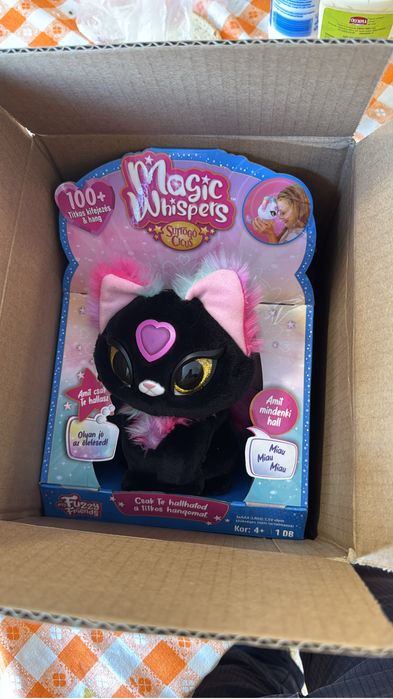 Pisica de jucarie interactiva magic whispers