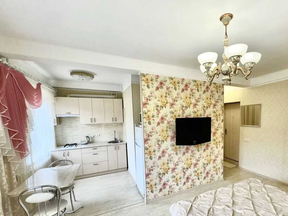 Дава се под наем Едностаен апартамент в София, Център - 45 кв.м за 357 € - Снимка #2