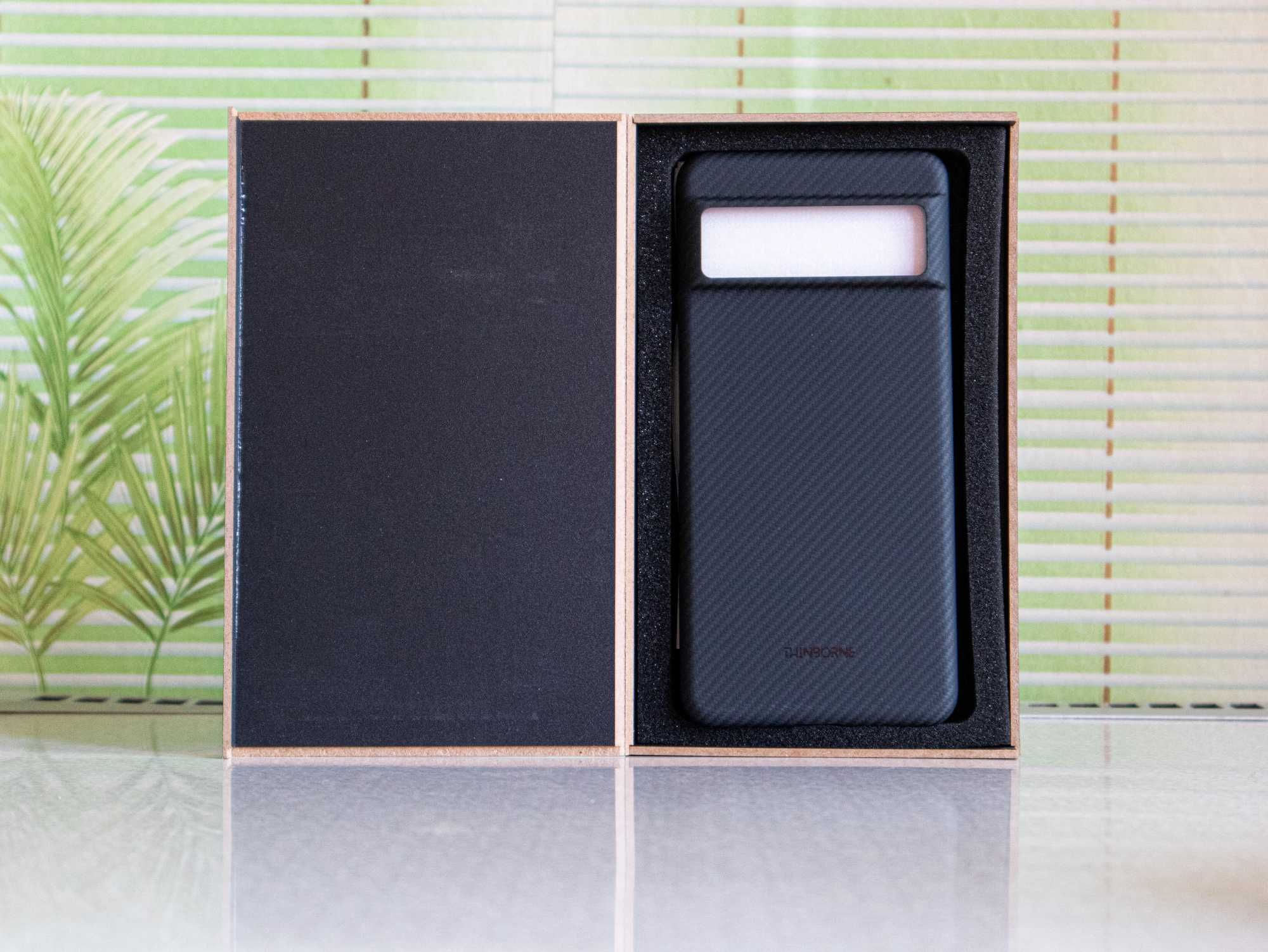 Сверхтонкий чехол Thinborne для Google Pixel 8 Pro, + 2 защитных стекл