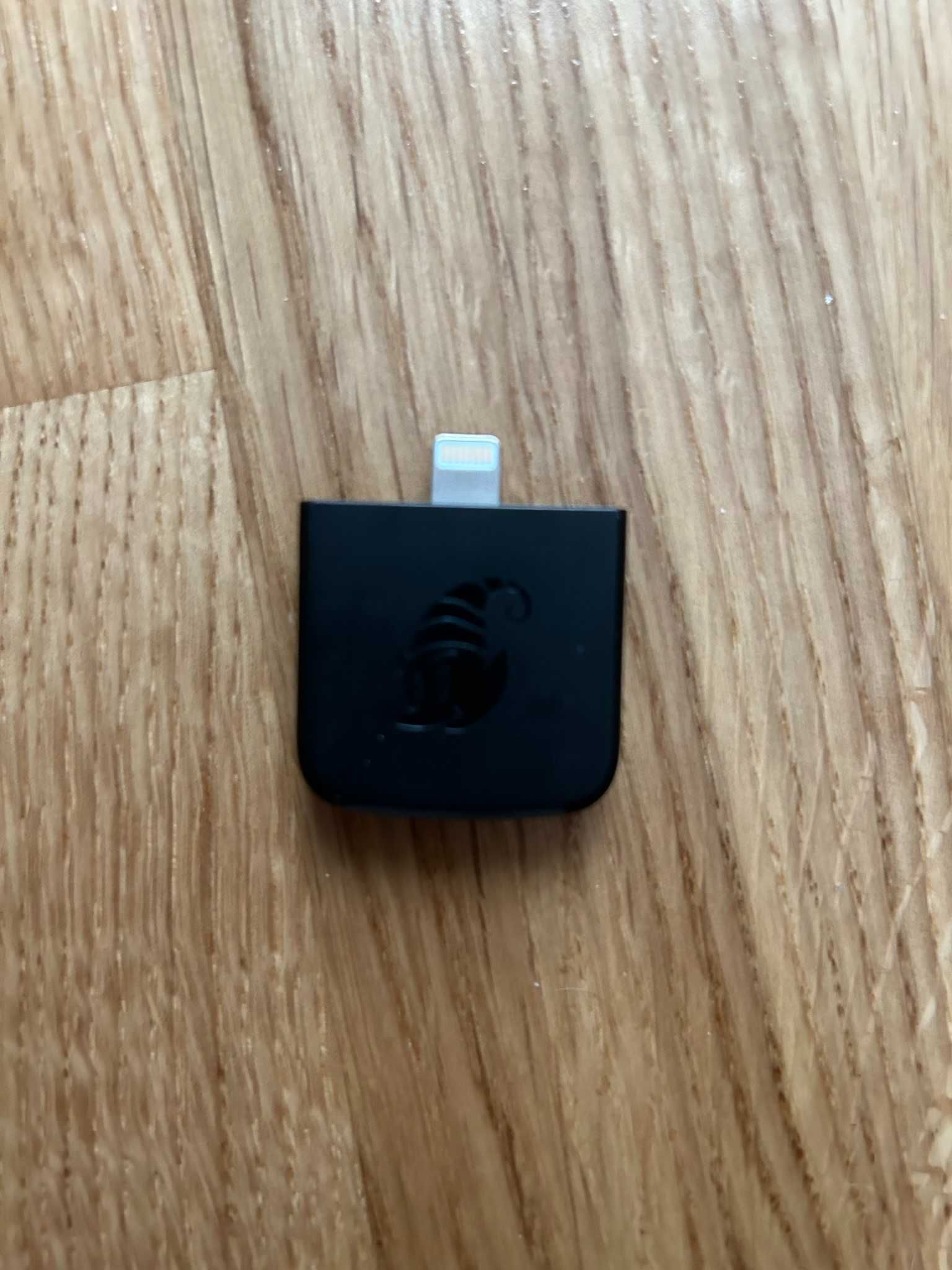 Apple аксесоари за свързаност