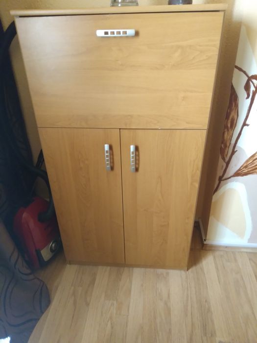 Vand ieftin corpuri de mobila