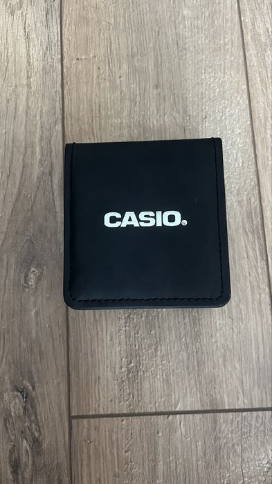 Часы Casio.