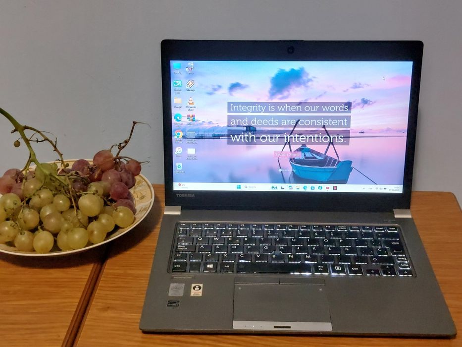Laptop Toshiba i5 4200u 1.6Ghz/2.6Ghz, 12GB, 256GB, Win11, Office 24